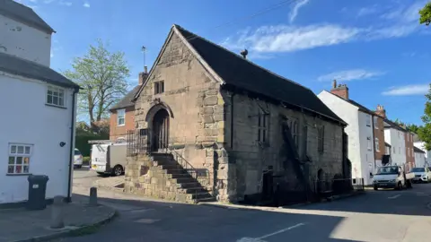 BBC External shot of the Abbey pub in Darley Abbey