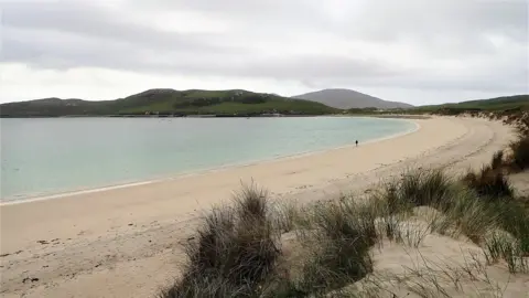 Steve Houldsworth  Traigh a Bhaigh beach