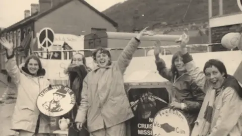 Brinkworth family photo The sisters in Porth