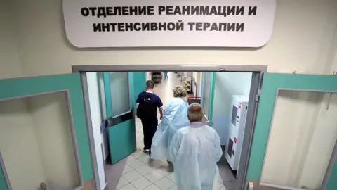 Getty Images A Russian intensive care unit, 22 May 19 file pic