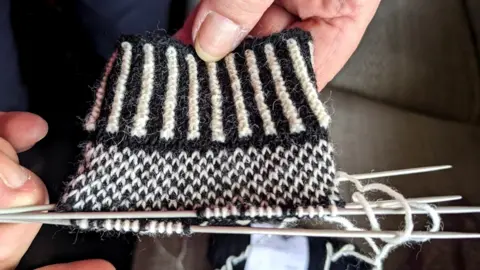 公式通販サイト - ファッション 通販 records Knitter glove designs Sanquhar save to patterns 小物