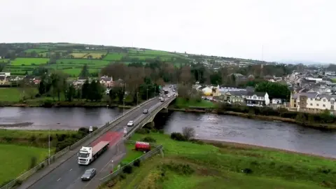 Traffic currently drives over Irish border roads without impediment