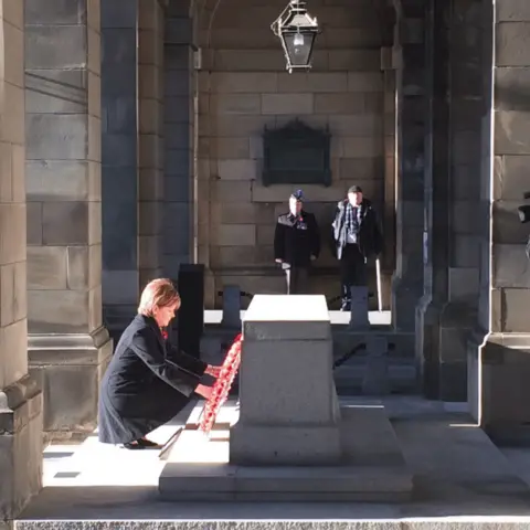 Nicola Sturgeon laying wreath