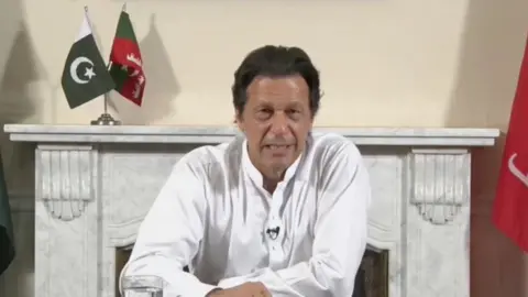 Reuters Imran Khan addressing Pakistan after claiming victory in the election