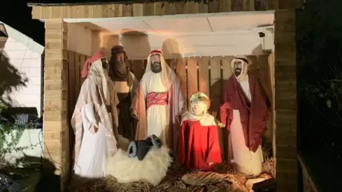 Miguel Santiago Nativity scene