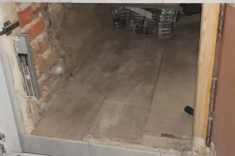 Kent Police Hidden tunnel