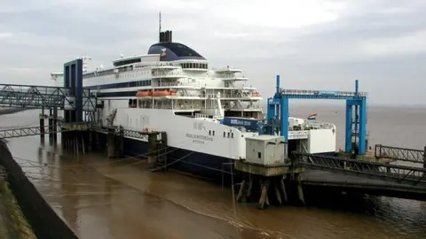 Andy Beecroft/Geograph Pride of Rotterdam