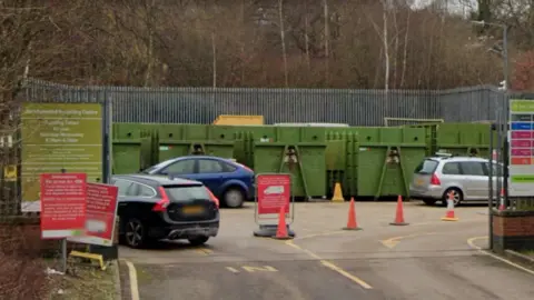 Berkamsted recycling centre entrance/