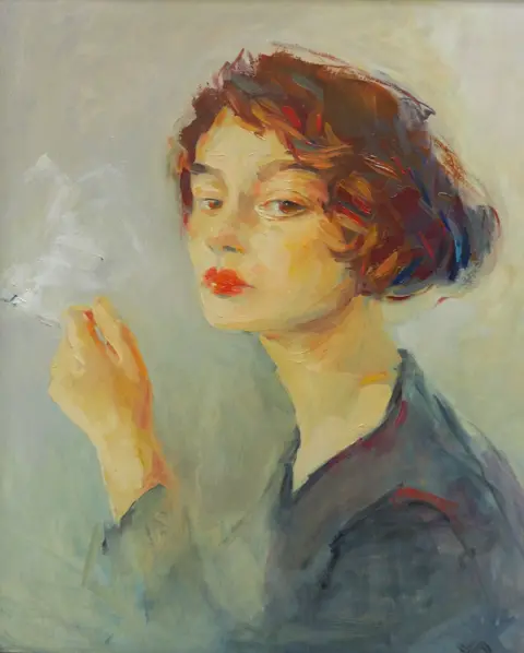 Vesela Sultanova Woman smoking