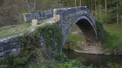 Tom Richardson/Geograph Beggars Bridge, Glaisdale