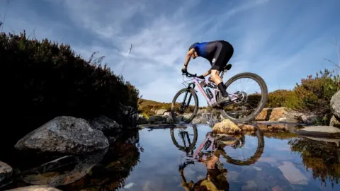 The man who cycled the West Highland Way in nine hours