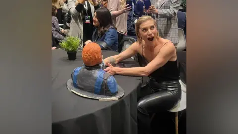 Aggy Dadan Katee Sackhoff and the cake