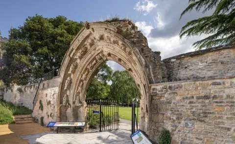 Historic England Archive Abbot Reginald's wall