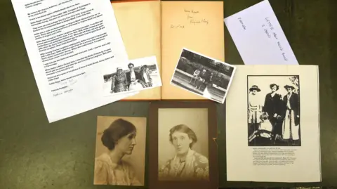 Ewbank's A selection of photos and letters from an auction of photos and books from Virginia Woolf and Charles Laughton