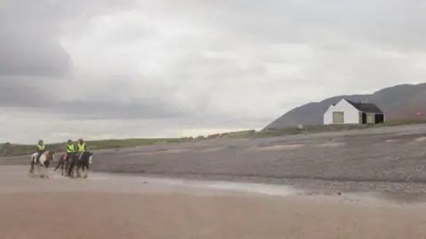 Konishi Gaffney Architects Silecroft beach cafe