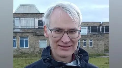 Andrew Gray Andrew Gray