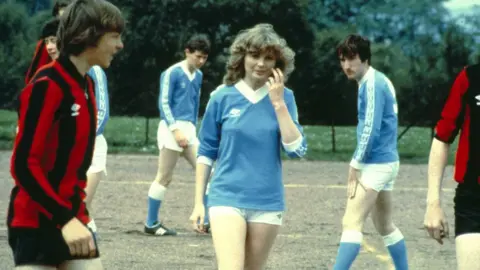 Alamy GREGORY'S GIRL (1980) DEE HEPBURN GRGL 001