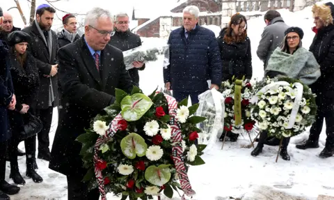 Fehim Demir / EPA US Ambassador to Bosnia and Herzegovina Michael Murphy laid flowers at the Memorial of the victims of Nazi persecution at the Old Jewish Cemetery "Borak" in Sarajevo on 27 January 2023