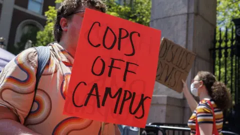 Students call for police to leave Columbia University's campus