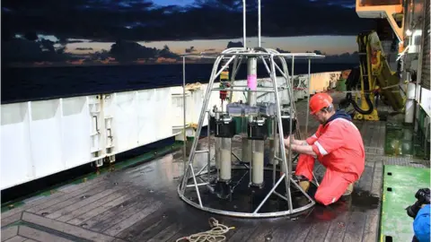 Dr Winnie Courtene-Jones Seabed research drilling