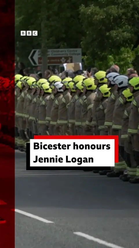 Hundreds of firefighters line Queen's Avenue in Bicester 