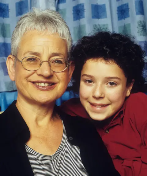 Jacqueline Wilson calls Picture Imperfect 'the easiest and hardest book I've ever written' 7 Jacqueline Wilson and Dani Harmer in 2001