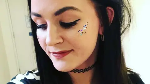 Hannah Molesworth Hannah Molesworth