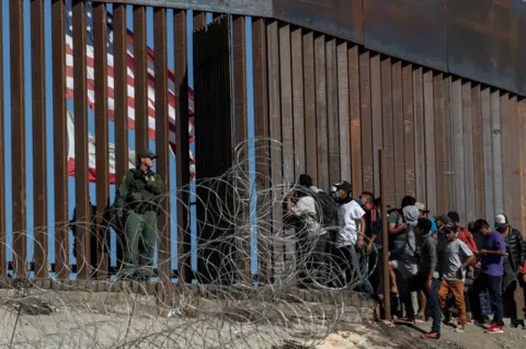 Getty Images A border patrol agent stands guard