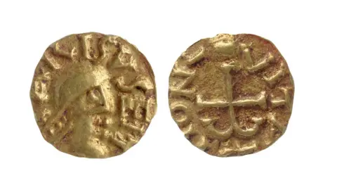 Mola Gold coins