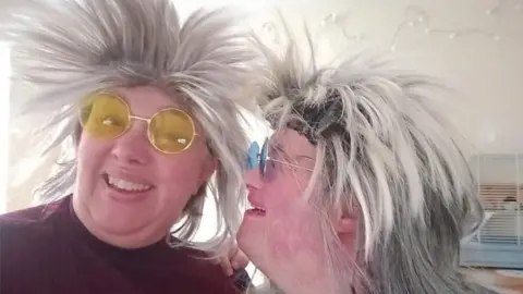 Huw Evans picture agency Helen and David Ashby