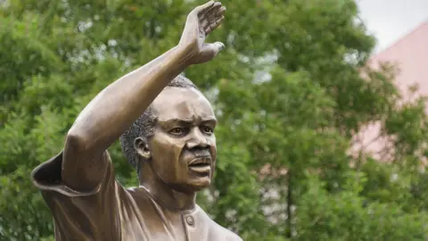 Statue of Julius Nyerere