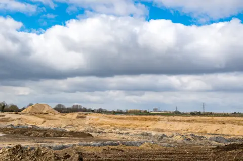 Anthony Morris Sand and gravel being extracted at Rushy Common near Witney