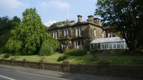 Geograph/Alexander P Kapp Horncliffe Mansion