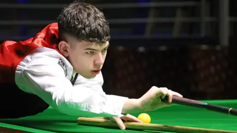 Amateur snooker player Liam Davies