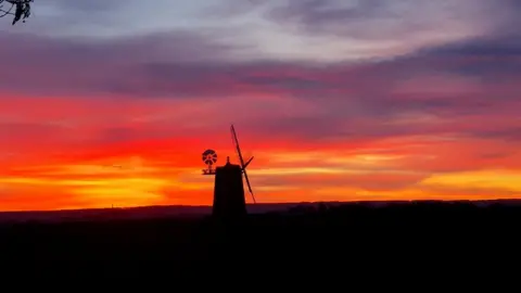 Steve Hayton THURSDAY - Great Haseley Windmill