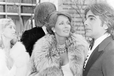 Getty Images (L-R) Susan George, Jennifer O'Neill, and Nick De Noia attend the 47th Academy Awards in Los Angeles in 1975