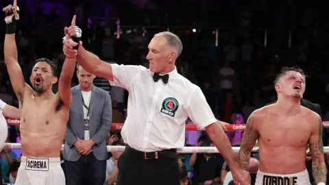 Erik Robles wins the decision over Lee McGregor