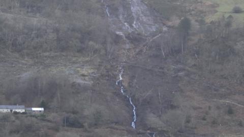 Storm Dennis: Why Wales is prone to landslides - BBC News