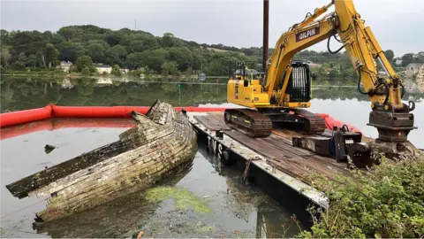 BBC Digger alongside the Durandal