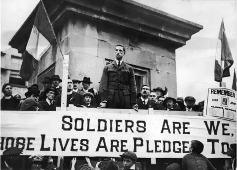 Hulton Archive/Getty Images Éamon de Valera speaking in Ennis, County Clare after his election to parliament in 1917