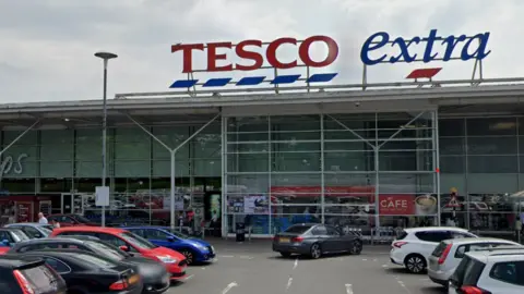 Google Tesco Extra, Talbot Green