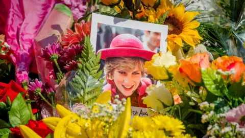 BBC Diana wreaths