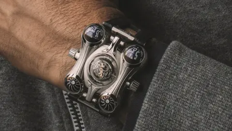 Zenith Spilt A Watch Dial In Two