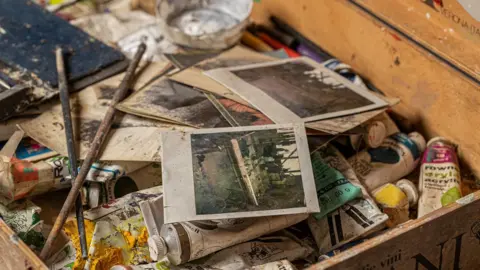 Dorset Museum Elisabeth Frink’s paint box circa 1990