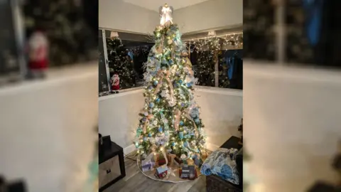 Heather Barbosa Christmas tree