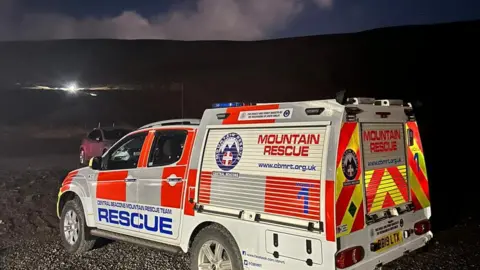 Central Beacons Mountain Rescue Team Central Beacons Mountain Rescue Team truck