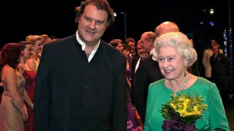 Getty Images Bryn Terfel meets the Queen at the Wales Millennium Centre