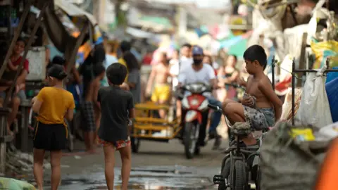 Children in the streets of Manila