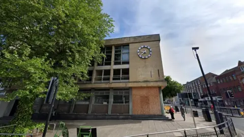Google Empty Lloyds building in Hull