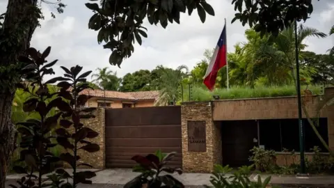 EPA External view of the Embassy of Chile in Caracas, Venezuela, 05 November 2017.